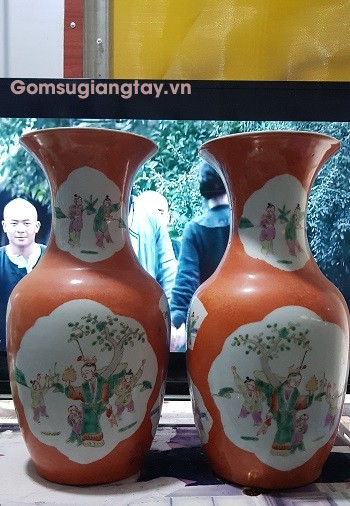 Đôi bình vẽ màu rất giả cố tinh tế